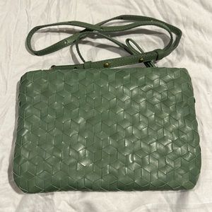 NWOT Madewell Green puff crossbody bag: woven leather edition